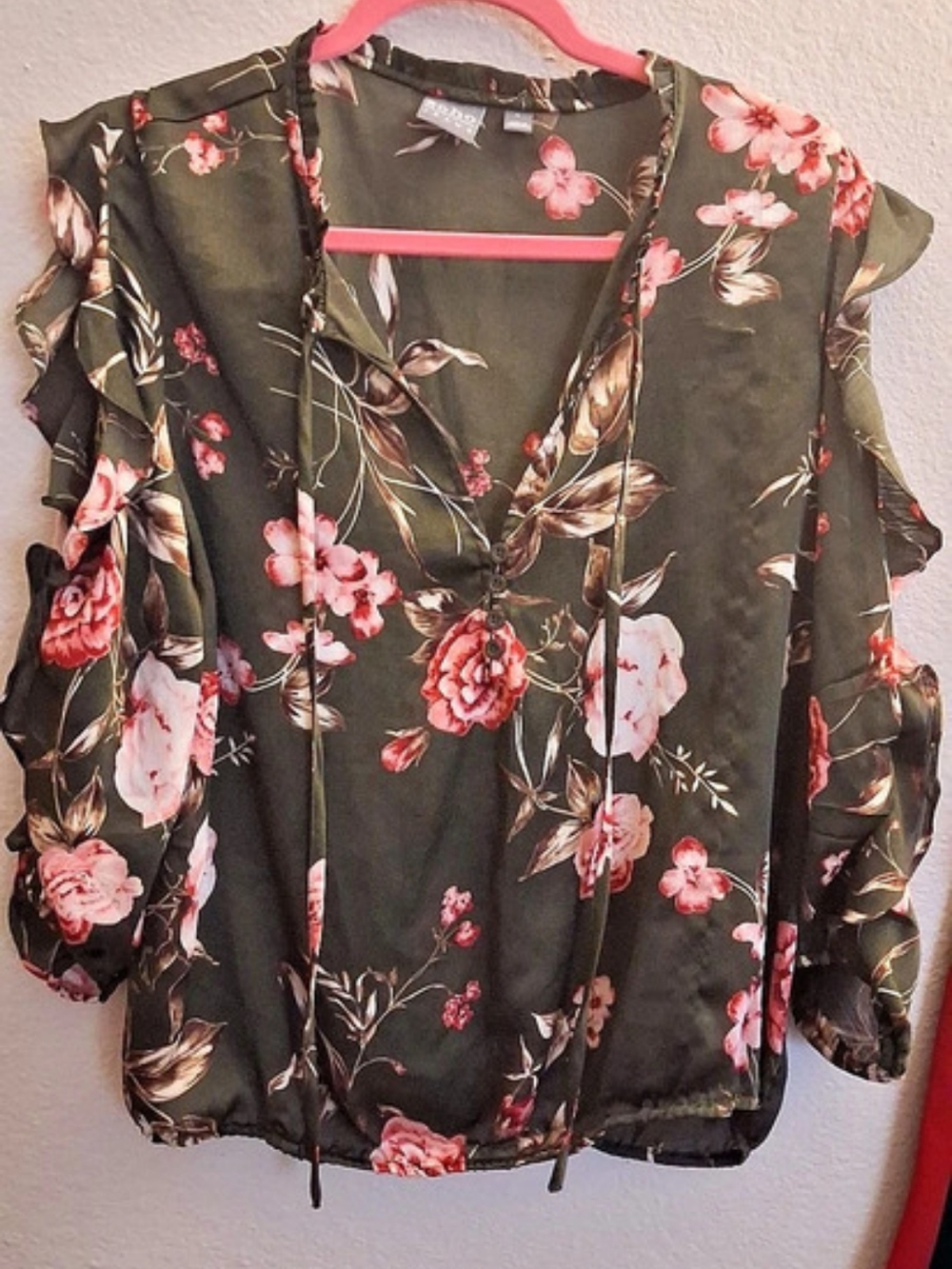 Soho Jeans Floral Blouse in Green & Pink Size Large